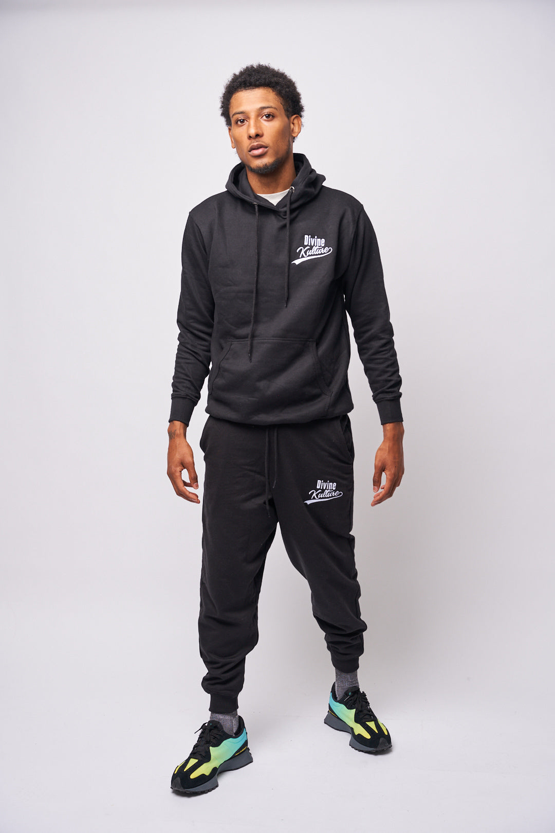 DIVINE KULTURE MEN’S SWEATSUIT - BLACK