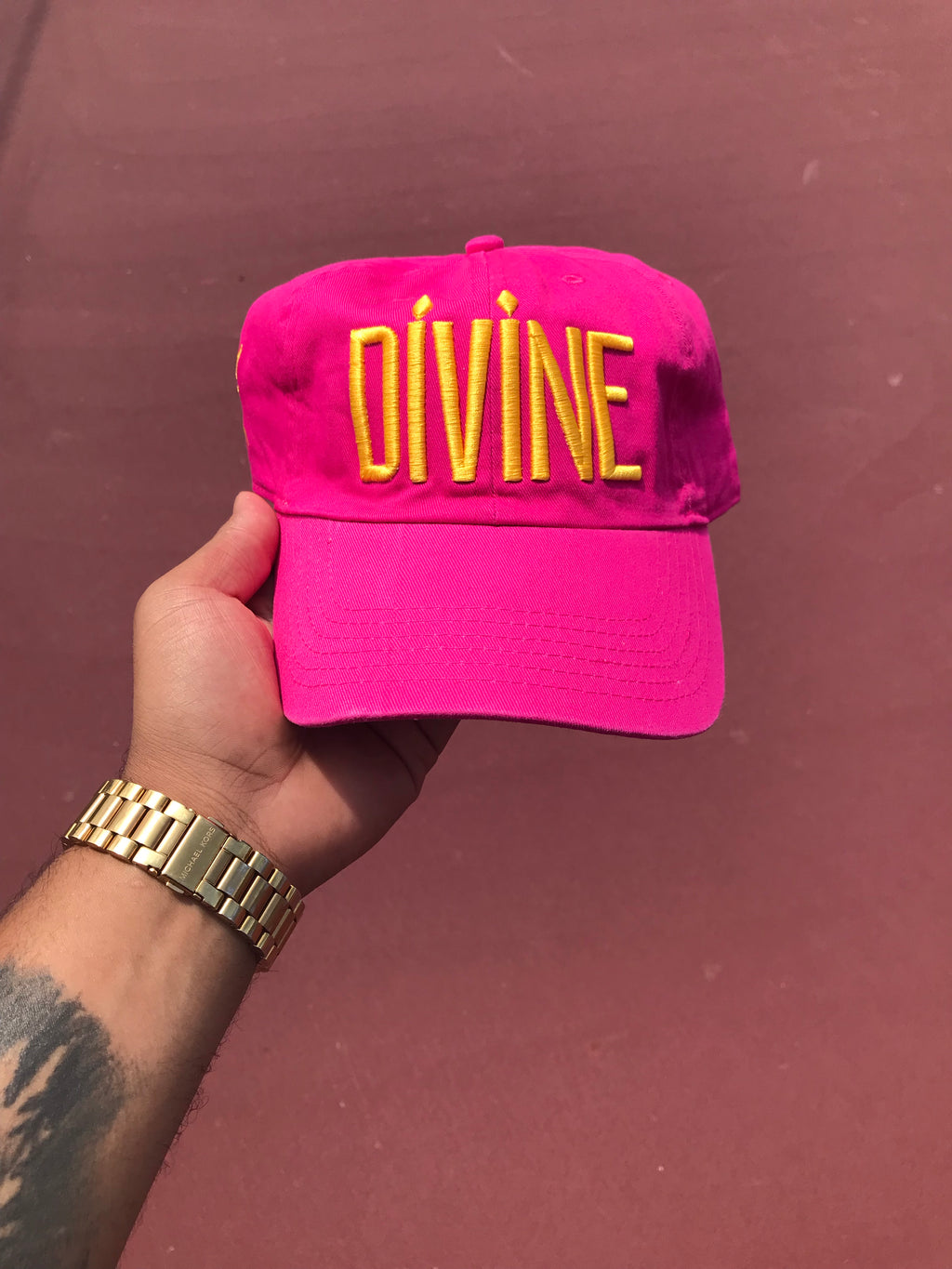 Divine Cap - Hot Pink & Gold