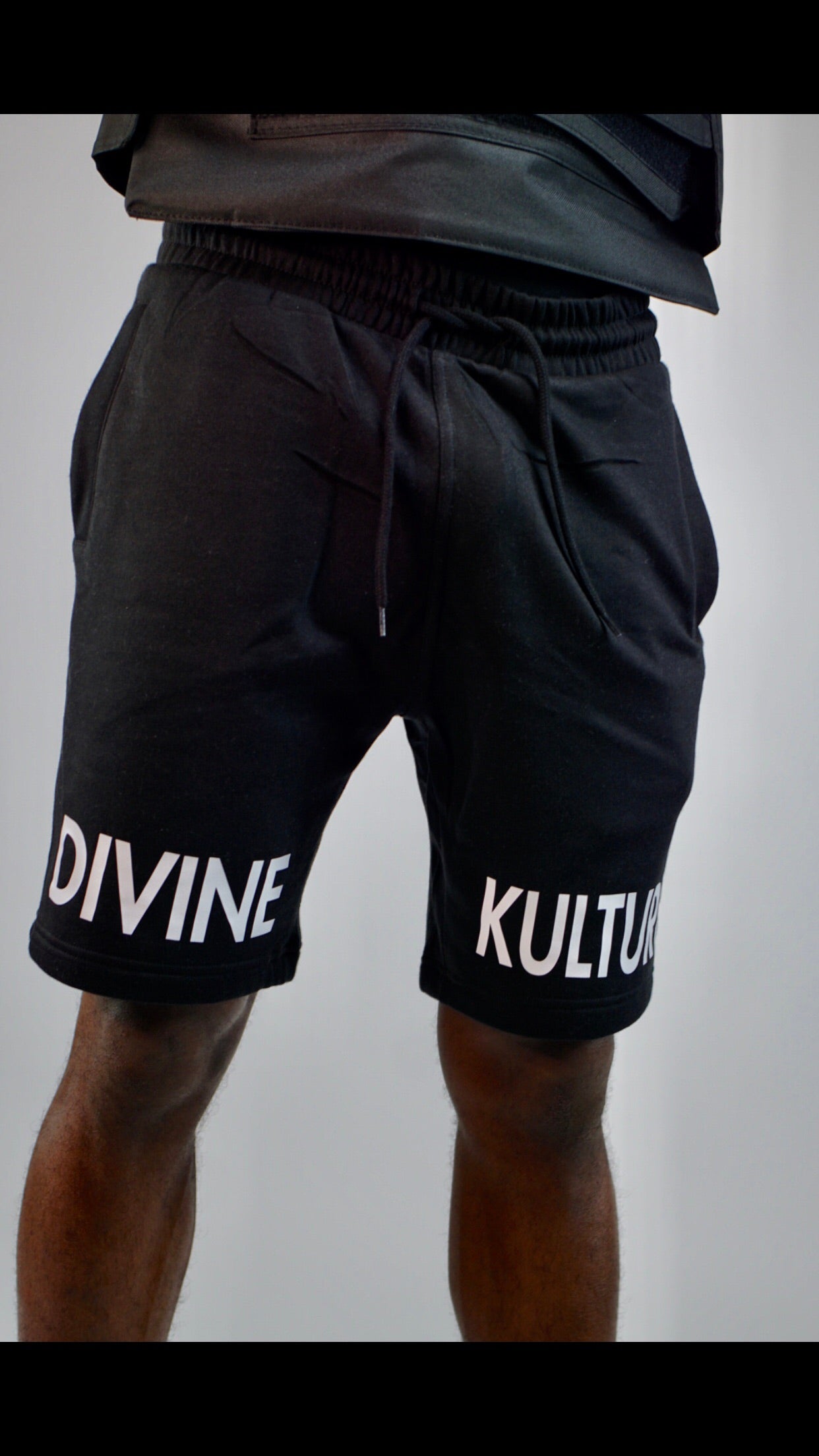 Divine Kulture Shorts - Black